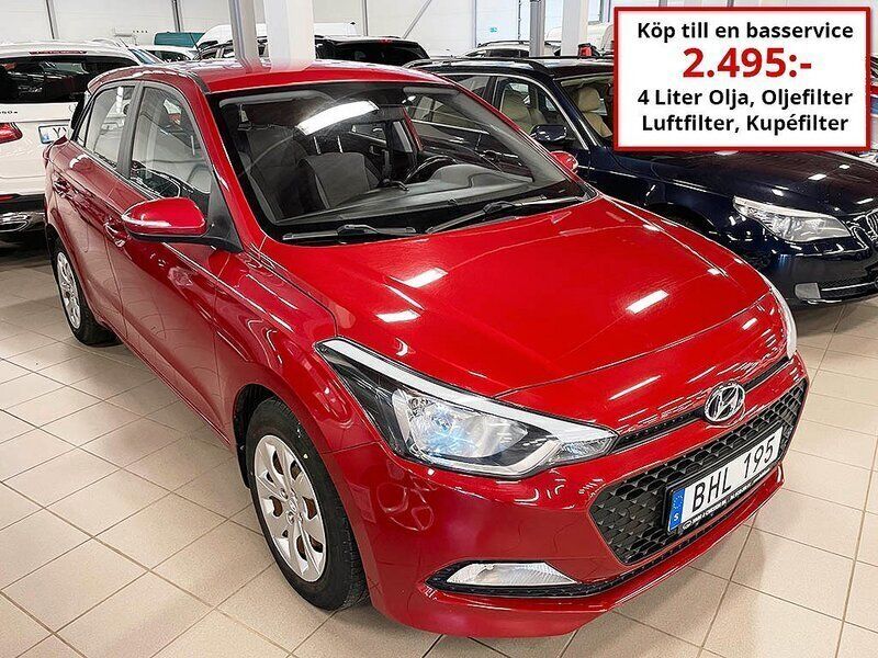 Röd Begagnad 2015 Hyundai i20 Halvkombi | 109 000 kr (Marknadspris) - Bild 1/4