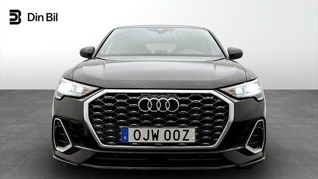Begagnad Audi Q3 Sportback S-Line 245 HK (180 kW) 2023 Mytsvart metallic SUV