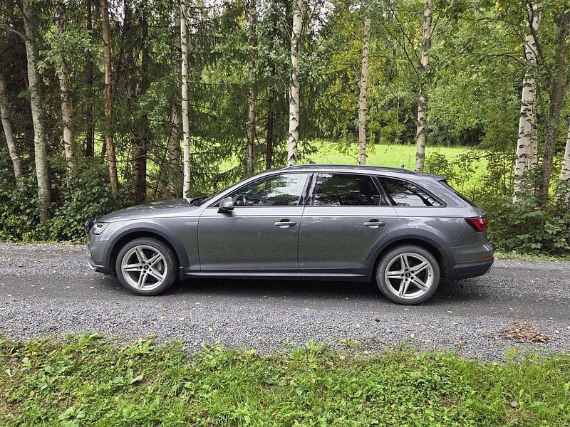 Grå Begagnad 2018 Audi A4 Allroad Kombi | 229 900 kr (Marknadspris) - Bild 1/4