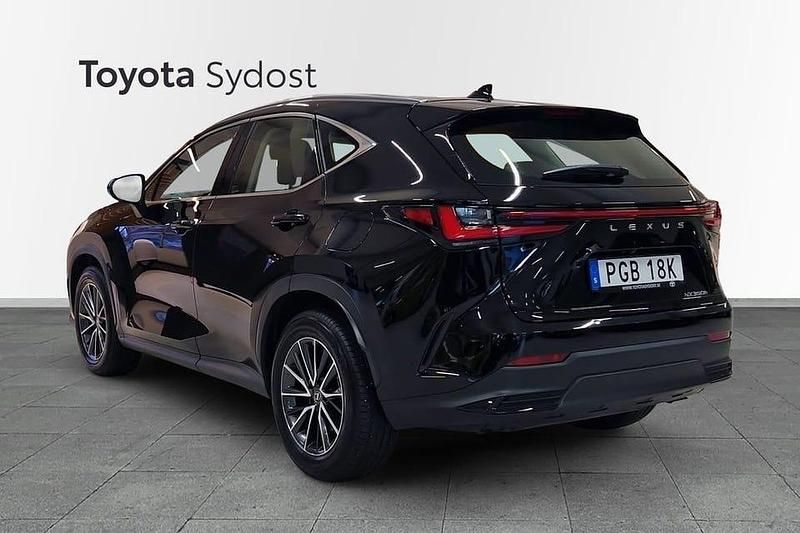 Begagnad Lexus NX350h 245 HK (180 kW) 2025 Svart