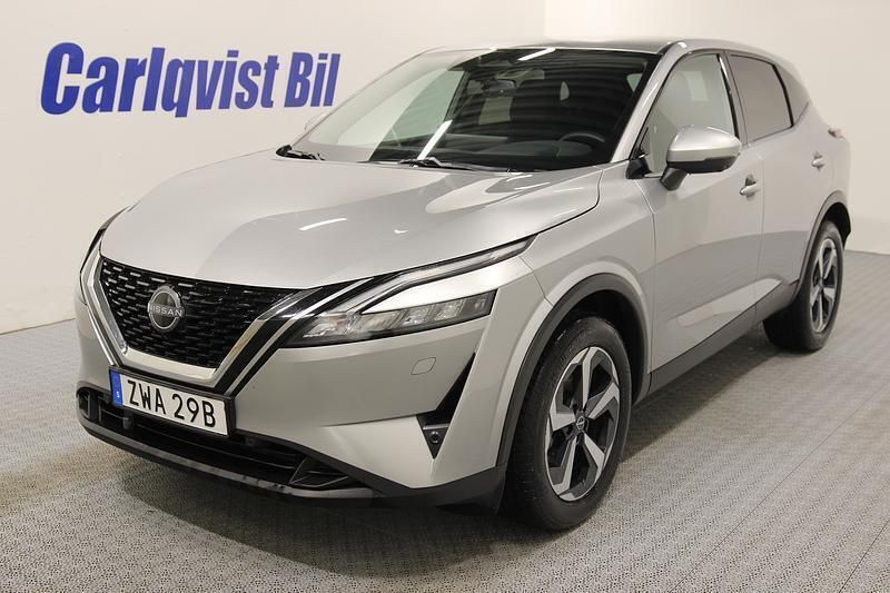Silver metallic Begagnad 2023 Nissan Qashqai N-Connecta SUV | 304 000 kr (Marknadspris) - Bild 1/4