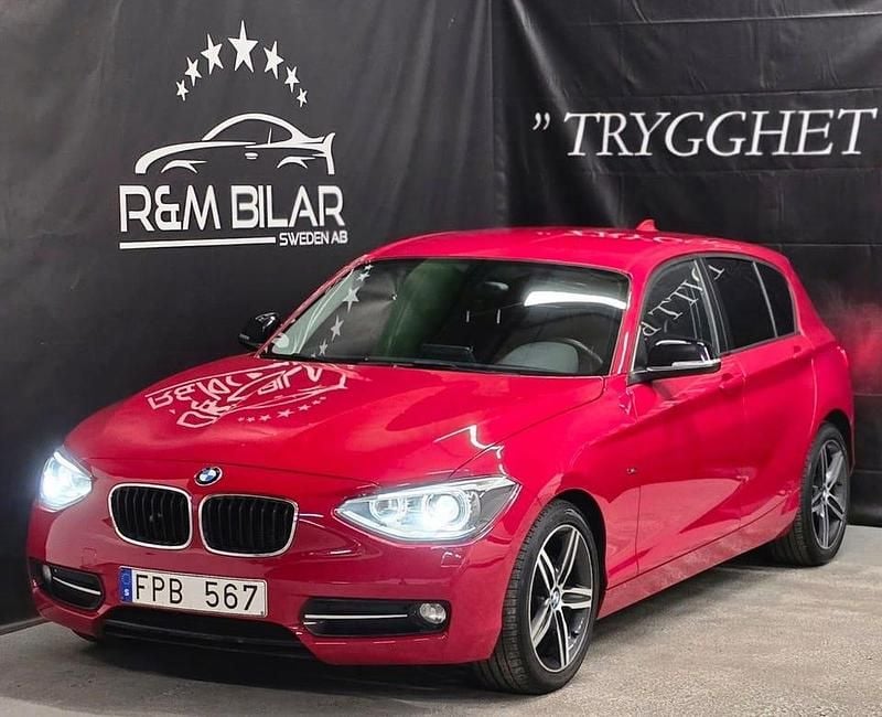 Begagnad BMW 118 143 HK (105 kW) 2012 Röd Halvkombi