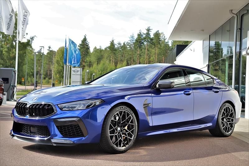 Blå Begagnad 2023 BMW M8 Competition Edition Sportkupé | 1 459 000 kr - Bild 1/2