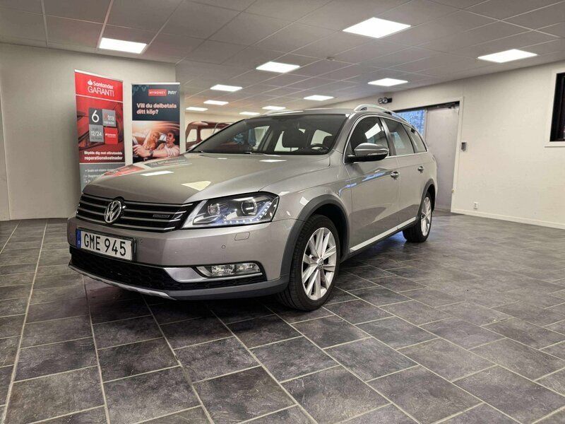 Silver Begagnad 2014 VW Passat Alltrack Kombi | 119 700 kr (Marknadspris) - Bild 1/4
