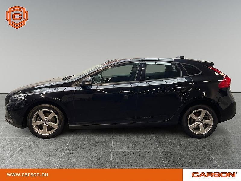 Begagnad Volvo V40 Kinetic 116 HK (85 kW) 2014 Svart Halvkombi