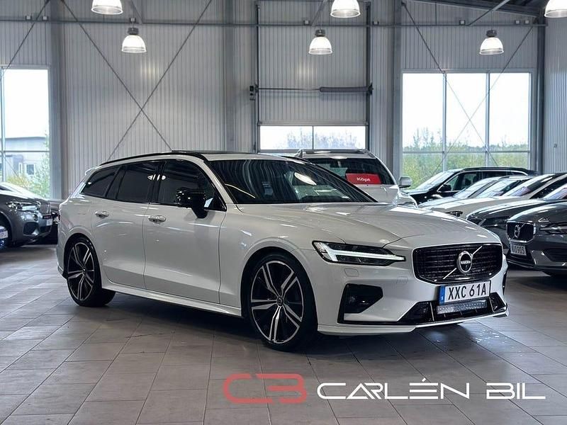 Vit Begagnad 2019 Volvo V60 R-Design Kombi | 314 900 kr - Bild 1/4