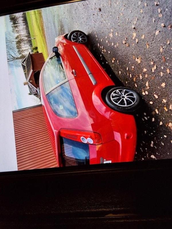 Röd Begagnad 2006 Ford Fiesta Halvkombi | 20 000 kr (Marknadspris) - Bild 1/4