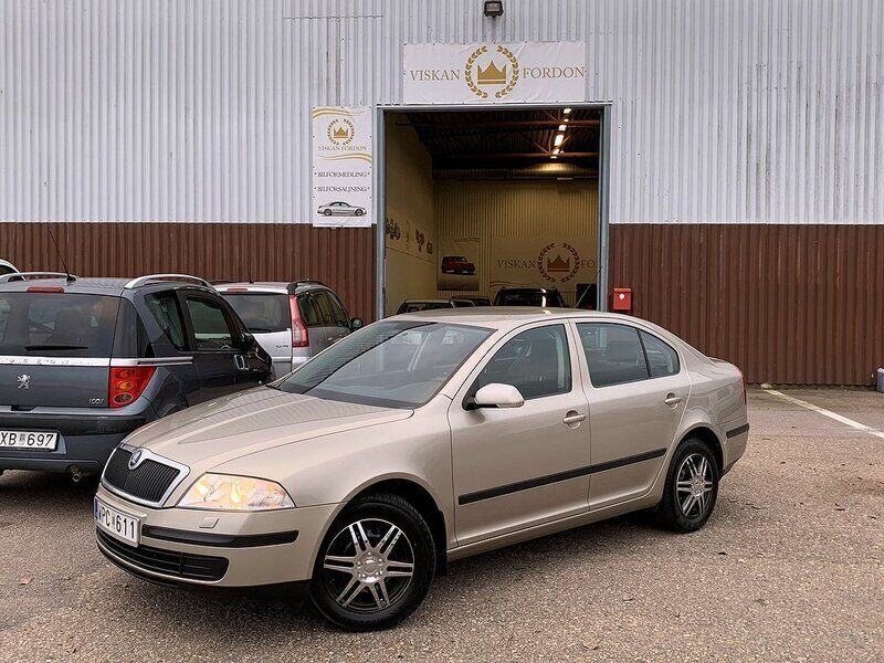 Begagnad Skoda Octavia 102 HK (75 kW) 2005 Ljusbrun Halvkombi