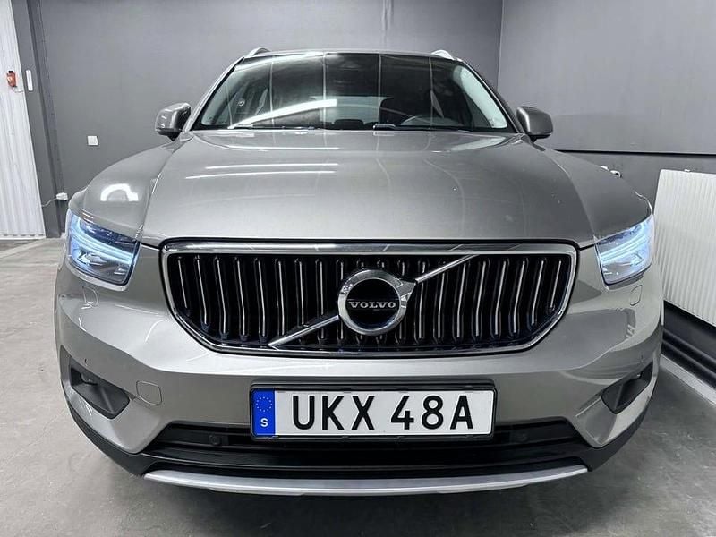Begagnad Volvo XC40 Inscription 150 HK (110 kW) 2020 Grå SUV