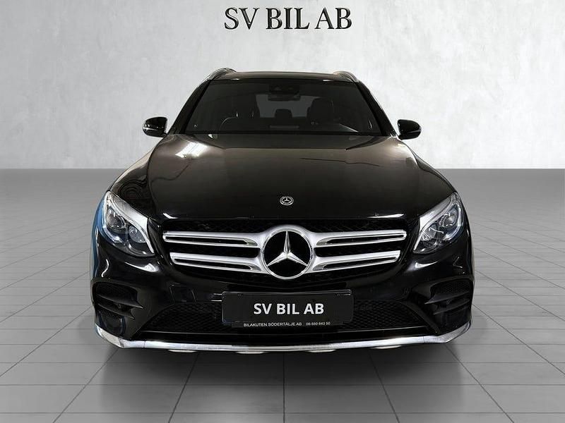 Begagnad Mercedes GLC350 326 HK (239 kW) 2018 Svart SUV