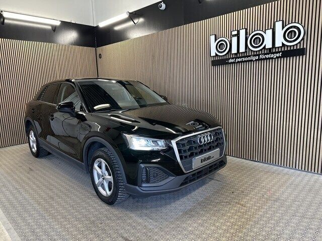 Brilliantsvart Begagnad 2021 Audi Q2 Proline SUV | 219 000 kr (Lite dyr) - Bild 1/4
