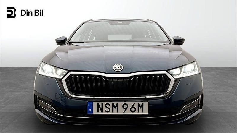 Begagnad Skoda Octavia Style 110 HK (80 kW) 2023 Blå Kombi