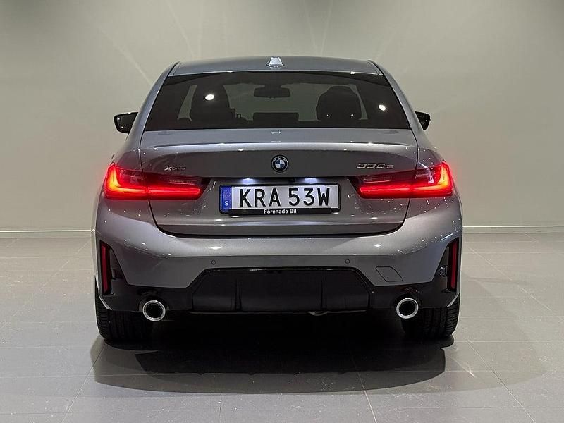 Begagnad BMW 330e M Sport 184 HK (135 kW) 2024 Grå Sedan