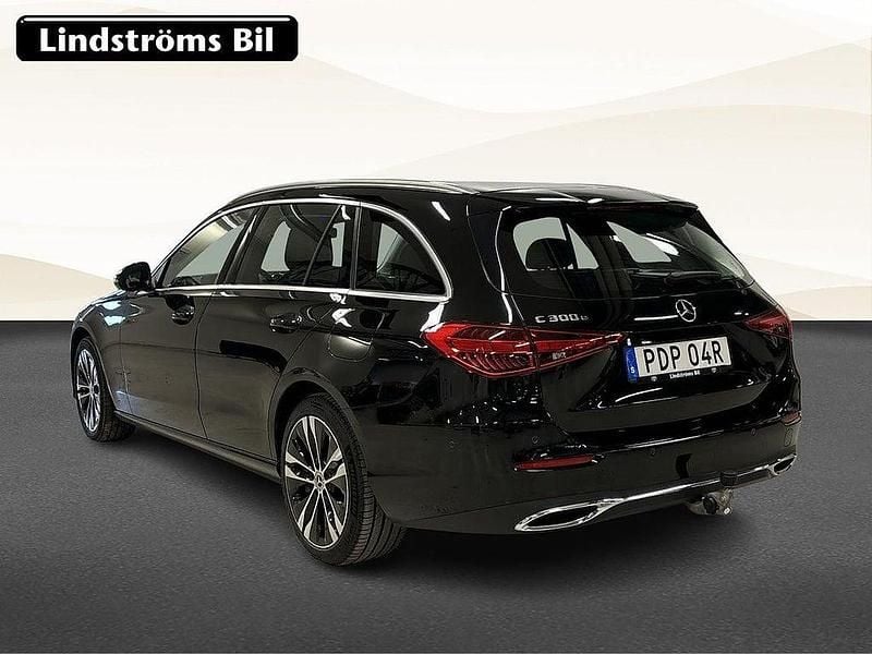 Begagnad Mercedes C300e Avantgarde 204 HK (150 kW) 2022 Svart Kombi