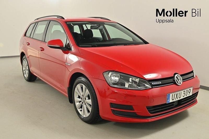 Röd (tornado red) Begagnad 2015 VW Golf VII Kombi | 79 900 kr (Superpris) - Bild 1/4