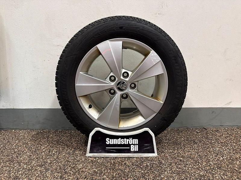 Begagnad Skoda Octavia Style 110 HK (80 kW) 2021 Vit Kombi