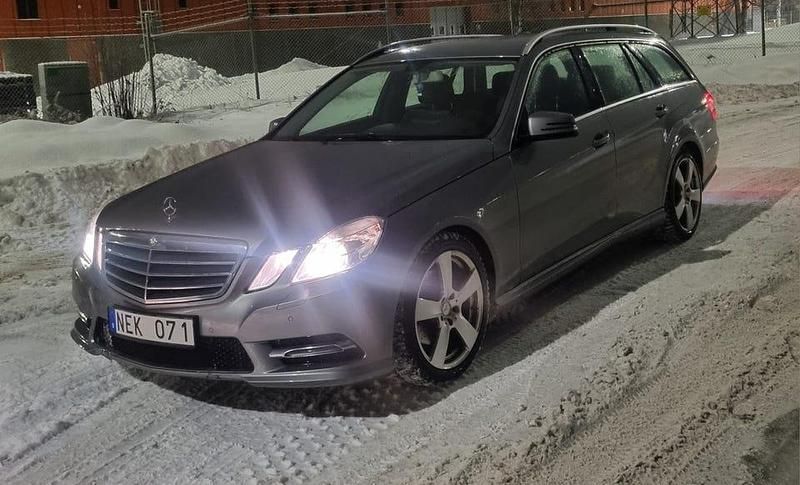 Begagnad 2013 Mercedes E200 Kombi | 138 000 kr - Bild 1/4