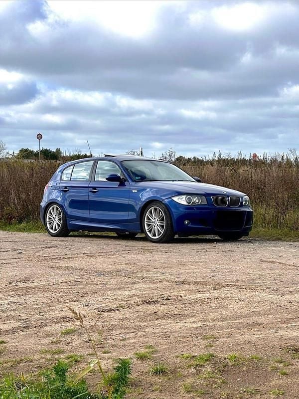 Le mans blue Begagnad 2006 BMW 130 Halvkombi | 110 000 kr - Bild 1/4