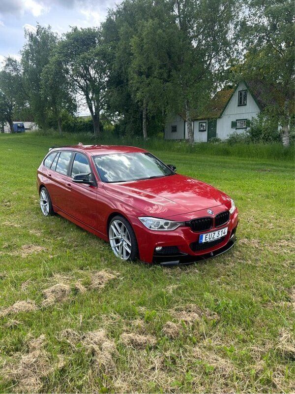 Röd Begagnad 2014 BMW 335 M Sport Kombi | 295 000 kr (Marknadspris) - Bild 1/4