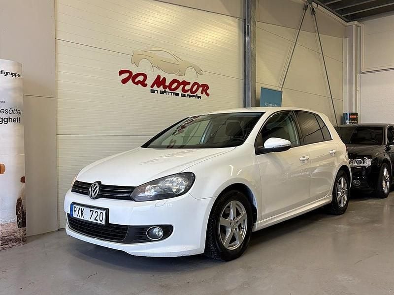 Begagnad VW Golf VII 105 HK (77 kW) 2012 Vit Halvkombi