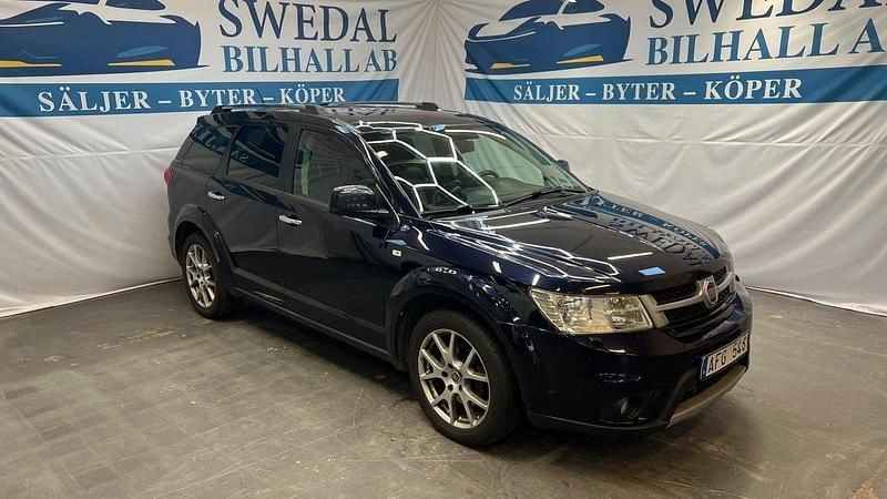 Blå Begagnad 2012 Fiat Freemont SUV | 74 800 kr (Bra pris) - Bild 1/4