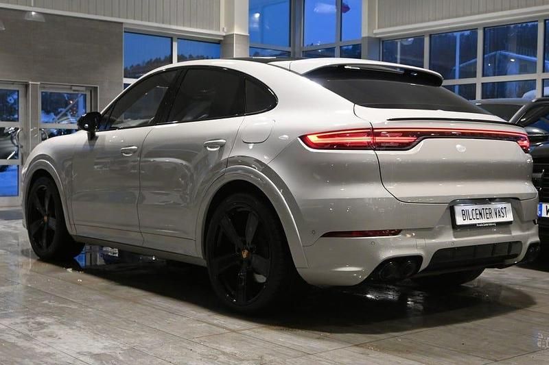 Begagnad Porsche Cayenne Platinum Edition 462 HK (339 kW) 2023 Crayon SUV