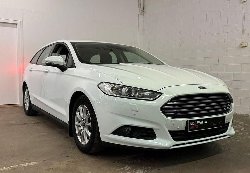 Vit Begagnad 2016 Ford Mondeo Kombi | 94 900 kr (Superpris) - Bild 1/4