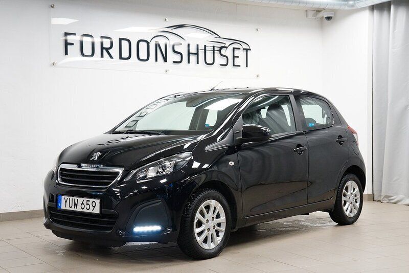 Svart Begagnad 2018 Peugeot 108 Halvkombi | 74 900 kr (Marknadspris) - Bild 1/4