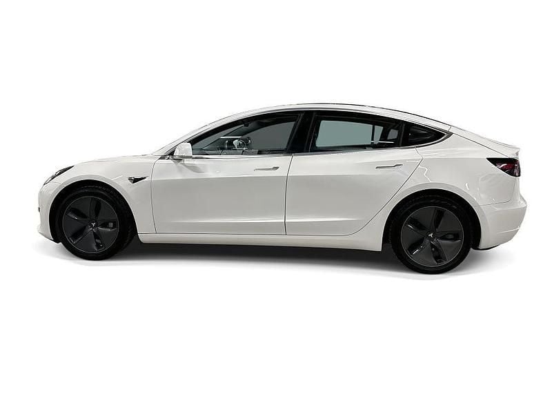 Begagnad Tesla Model 3 Standard Range Plus 239 kW (325 HK) 2020 Vit Sedan