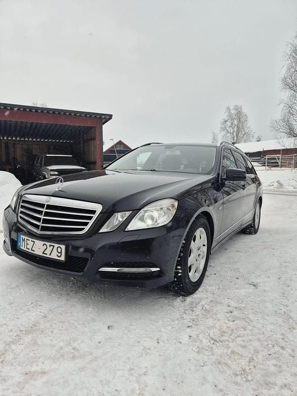 Begagnad Mercedes E220 170 HK (125 kW) 2012
