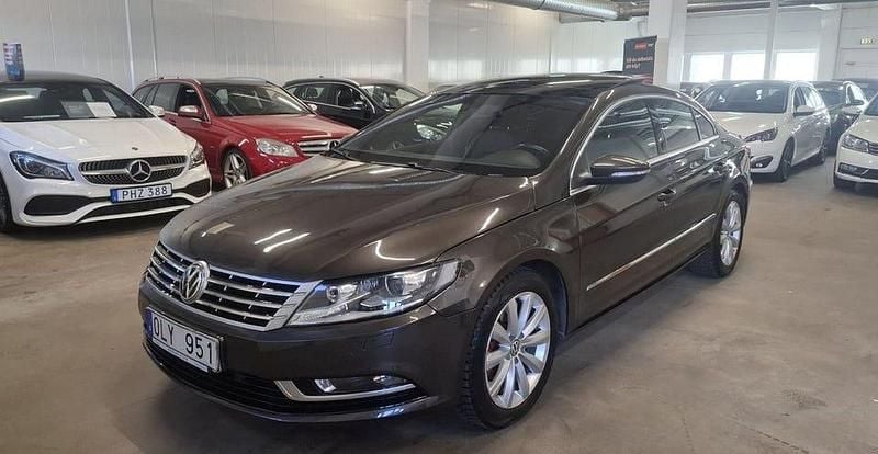 Mörkbrun (brun) Begagnad 2012 VW CC Sedan | 65 000 kr - Bild 1/3