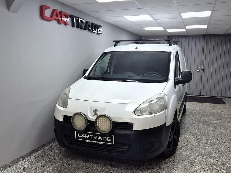 Vit Begagnad 2013 Peugeot Partner Minibuss | 54 900 kr (Lite dyr) - Bild 1/4