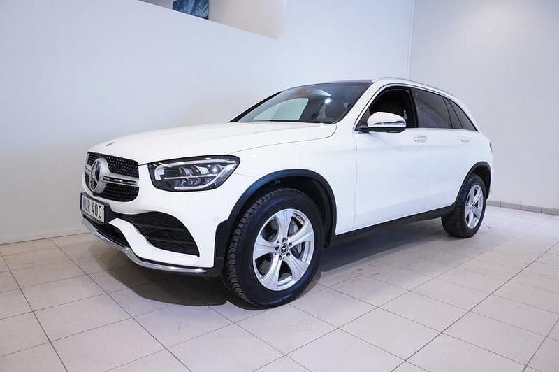 Begagnad Mercedes GLC300 AMG line 194 HK (142 kW) 2022 Vit