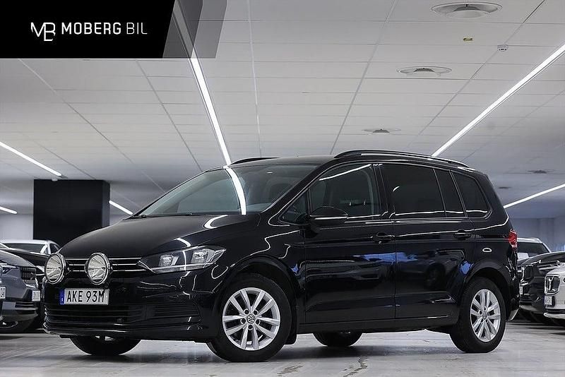 Svart Begagnad 2019 VW Touran Minibuss | 239 900 kr (Marknadspris) - Bild 1/2