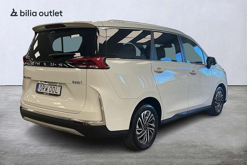 Begagnad Maxus EG50 130 kW (177 HK) 2022 Vit Minibuss