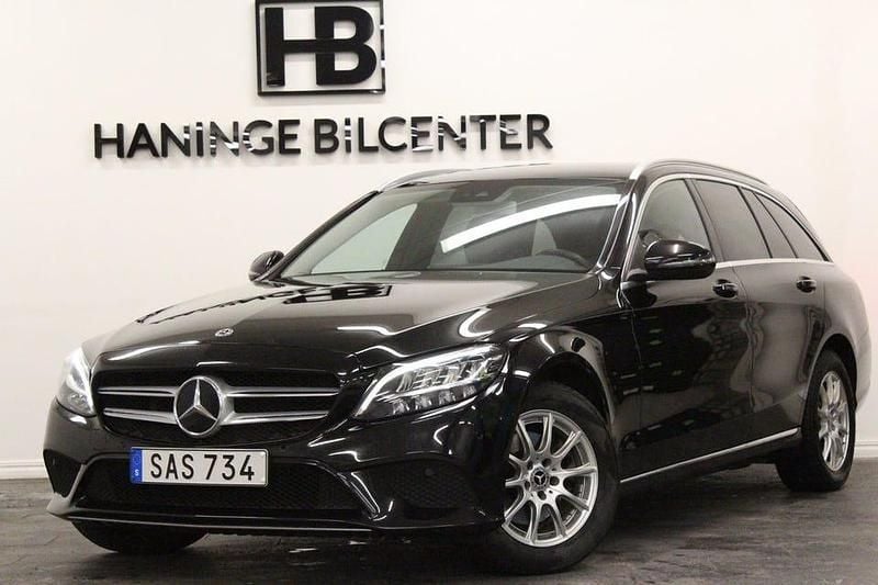 Begagnad Mercedes C220 Avantgarde 194 HK (142 kW) 2019 Svart