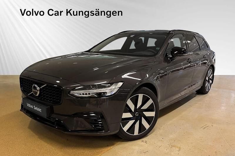 Grå Begagnad 2024 Volvo V90 Plus Kombi | 469 900 kr (Bra pris) - Bild 1/3