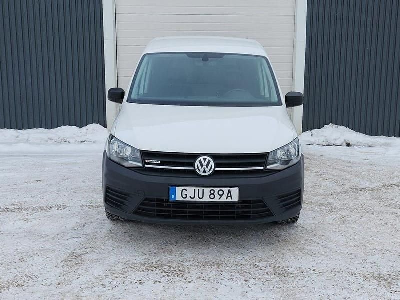 Vit Begagnad 2020 VW Caddy Minibuss | 149 000 kr (Superpris) - Bild 1/4