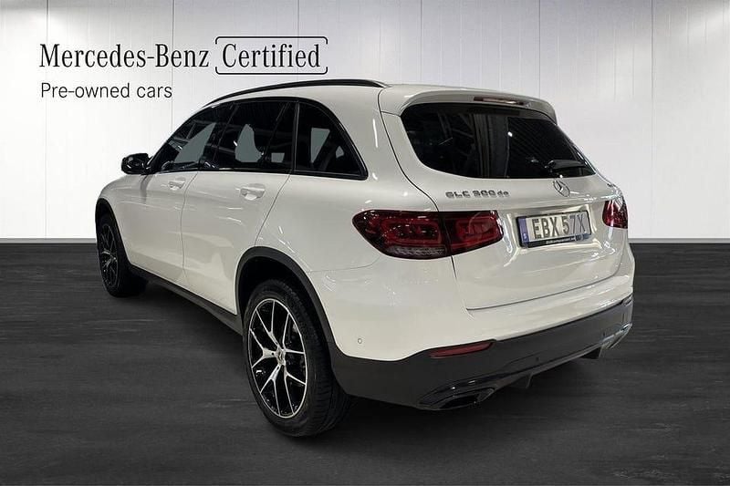 Begagnad Mercedes GLC300e AMG line 306 HK (225 kW) 2022 Vit