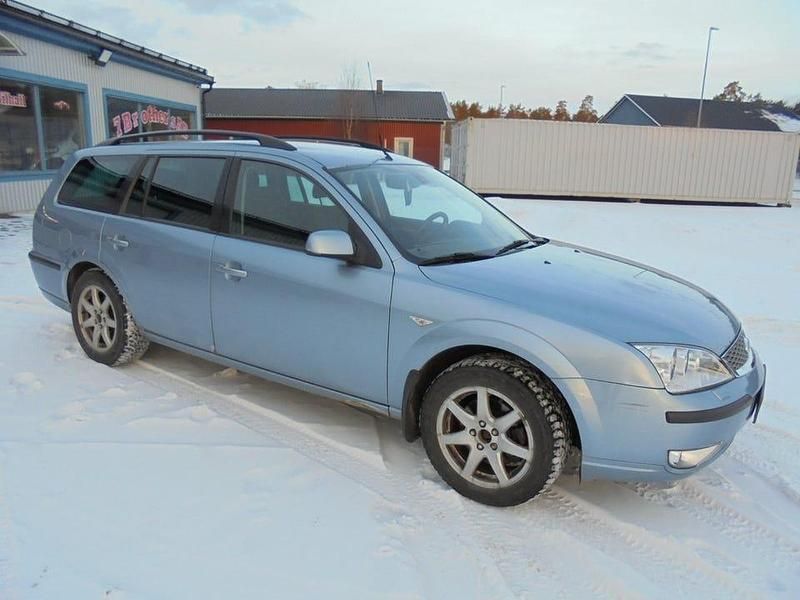 Begagnad Ford Mondeo 146 HK (107 kW) 2005 Blå Kombi