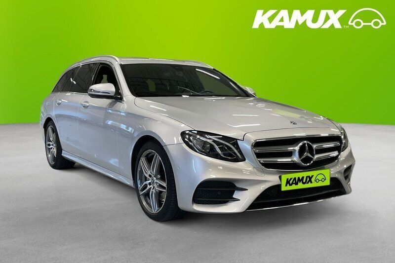 Silver/grå Begagnad 2019 Mercedes E200 AMG Kombi | 334 800 kr (Marknadspris) - Bild 1/4