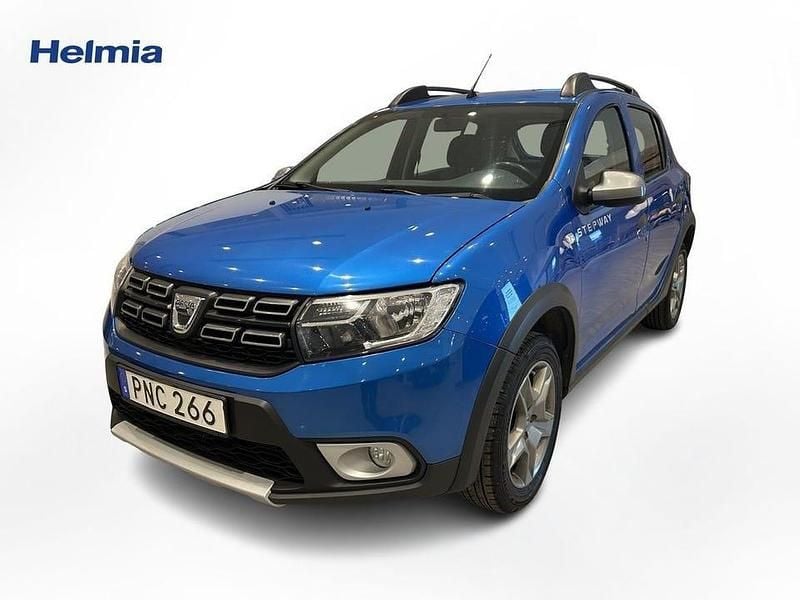 Blå Begagnad 2017 Dacia Sandero Stepway SUV | 59 900 kr (Marknadspris) - Bild 1/4