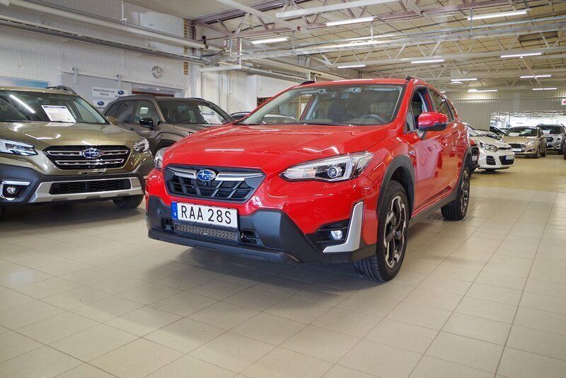 Röd Begagnad 2022 Subaru XV SUV | 319 000 kr (Marknadspris) - Bild 1/4