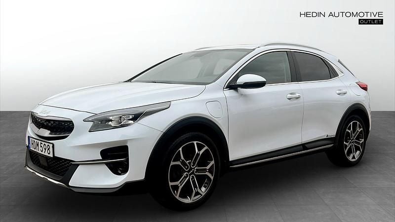Vit (white) Begagnad 2022 Kia XCeed Advance SUV | 232 900 kr (Bra pris) - Bild 1/4
