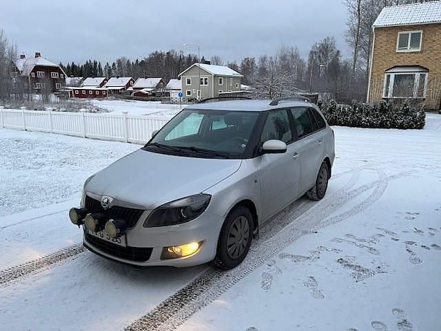Begagnad 2015 Skoda Fabia Kombi | 70 000 kr (Marknadspris) - Bild 1/4
