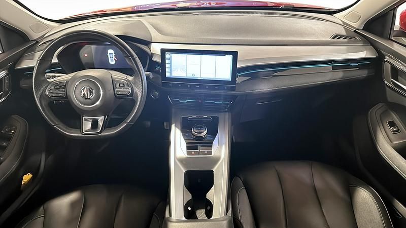 Begagnad MG MG5 EV Luxury 130 kW (177 HK) 2022 Röd Kombi