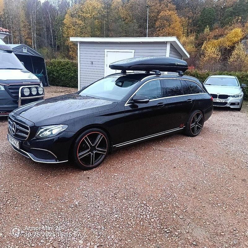 Svart Begagnad 2019 Mercedes E200 Avantgarde Kombi | 119 000 kr - Bild 1/3