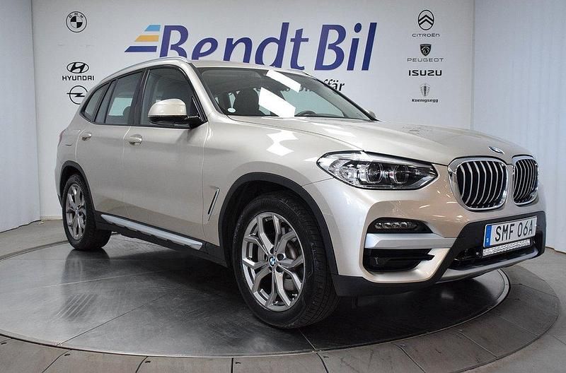Grå Begagnad 2019 BMW X3 xLine SUV | 364 500 kr (Bra pris) - Bild 1/4