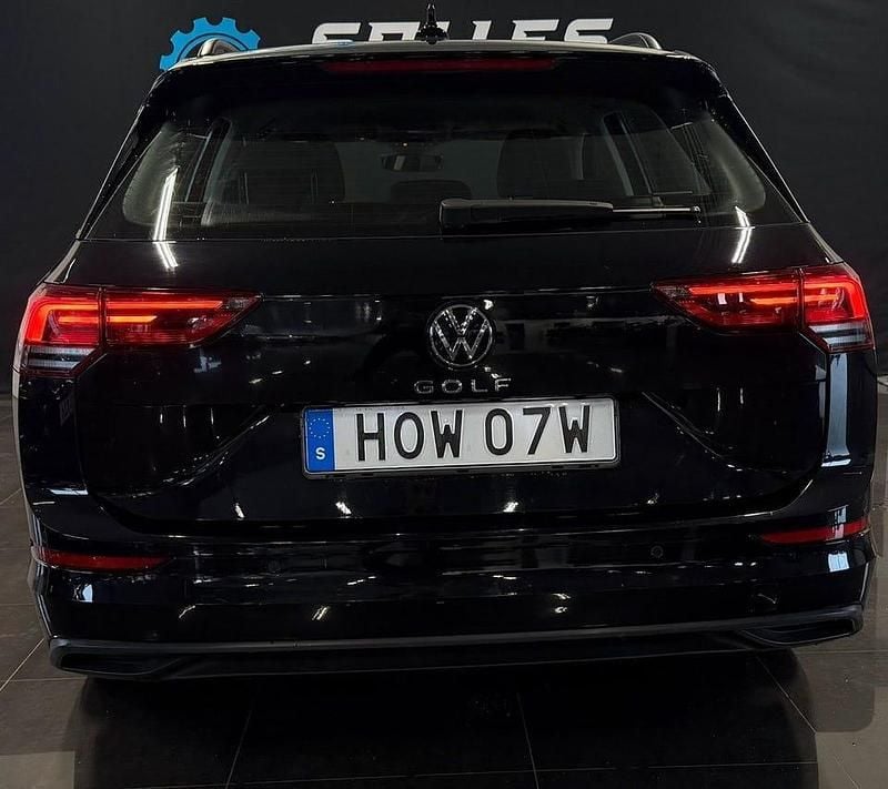 Begagnad VW Golf VIII 116 HK (85 kW) 2021 Svart Kombi