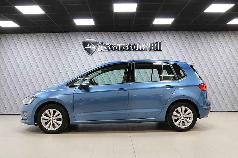 Begagnad VW Golf VII 110 HK (80 kW) 2015 Blå Halvkombi